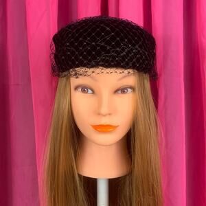 Vintage 60s velvet and mesh ladies pillbox hat